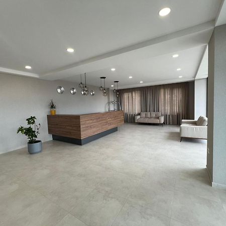 Crystal Apartment บาคูเรียนี ภายนอก รูปภาพ